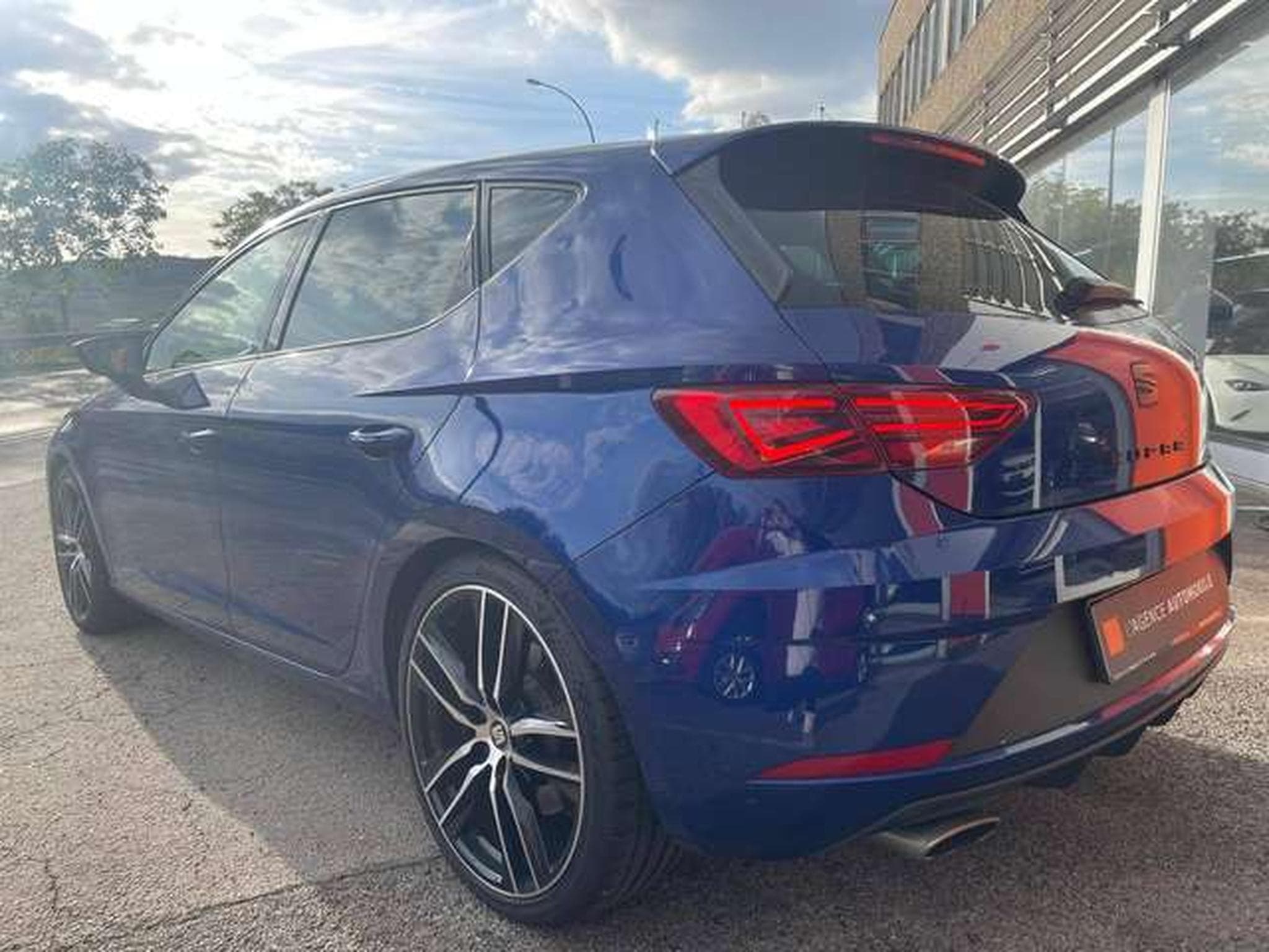 SEAT Leon Leon 2.0 TSI OPF DSG Cupra-JUSQU'A 36MOIS DE GARANTIE (2019) - Foto 7