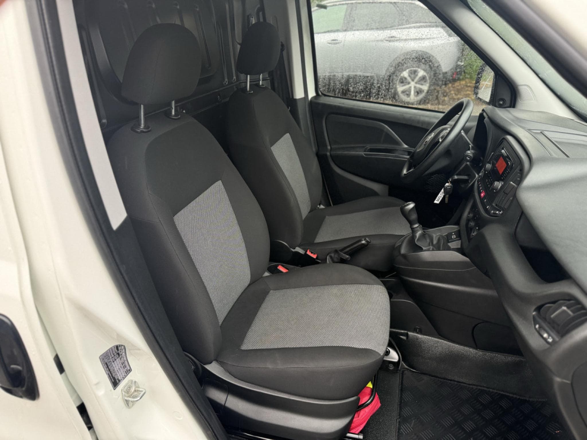 Fiat Doblo 1.3 MJet 95 (2019) - Photo 10
