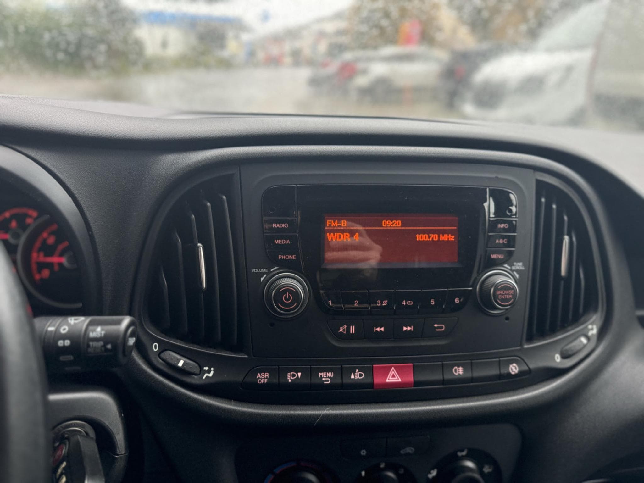 Fiat Doblo 1.3 MJet 95 (2019) - Photo 17