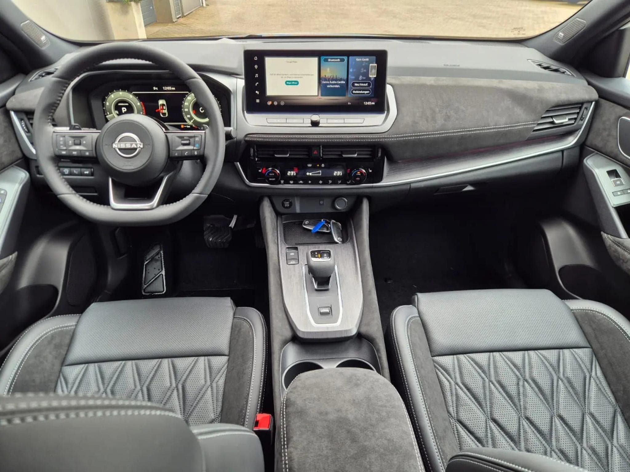 Nissan Qashqai 1.3 mHEV 158 Auto Telna Premium (2026) - Photo 16