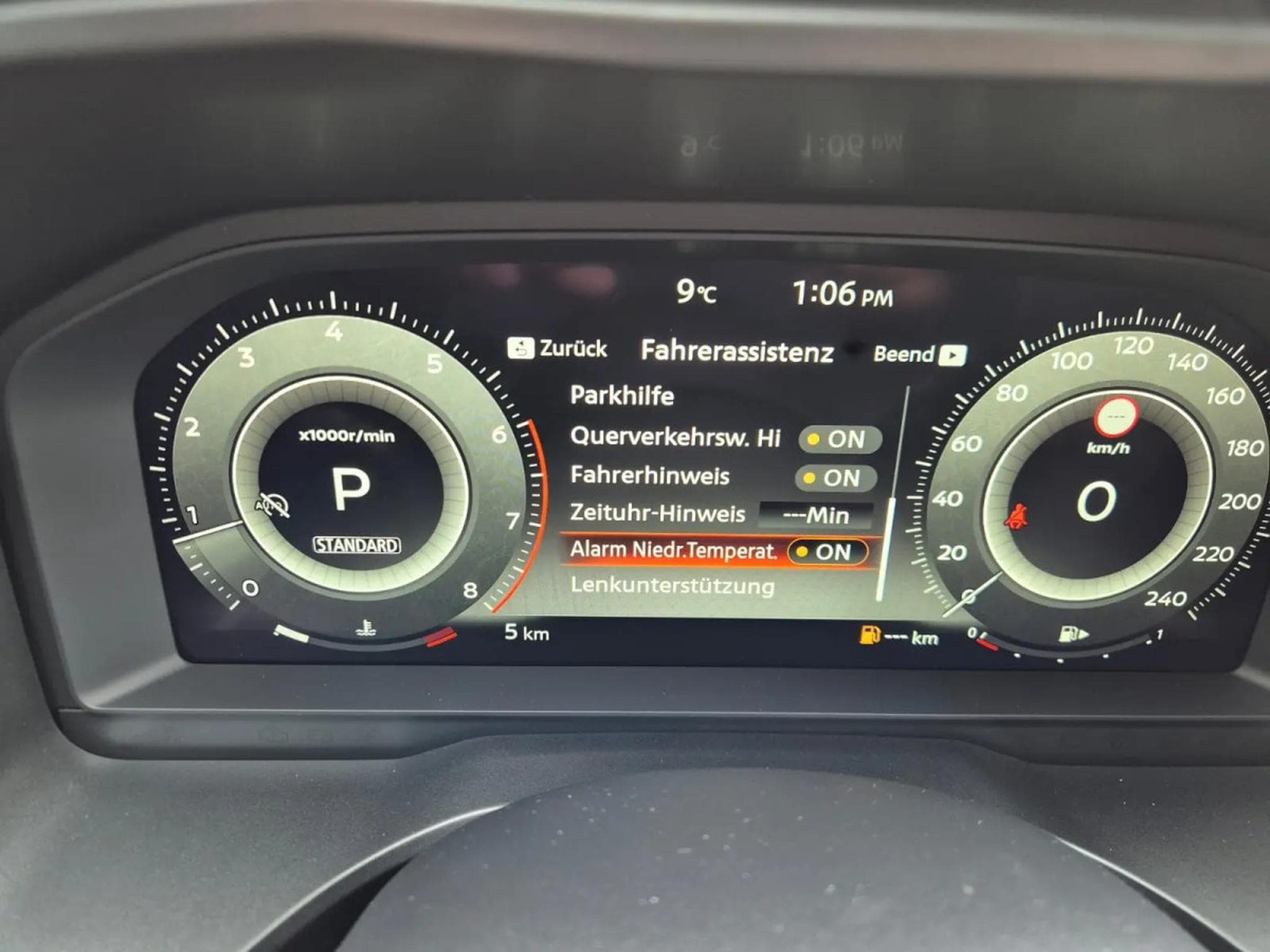 Nissan Qashqai 1.3 mHEV 158 Auto Telna Premium (2026) - Photo 23