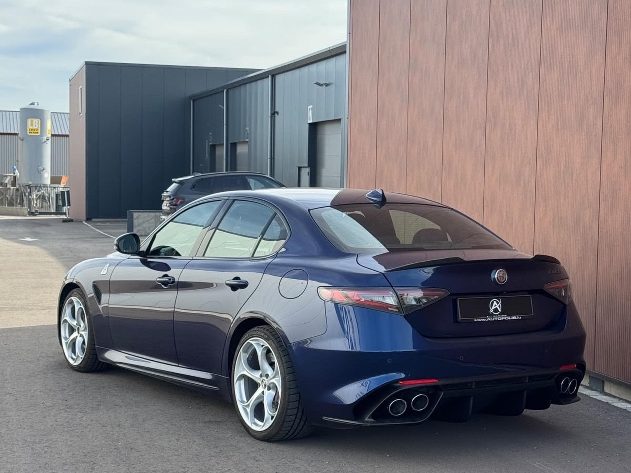 Alfa-Romeo Giulia QV QUADRIFOGLIO (2020) - Photo 2