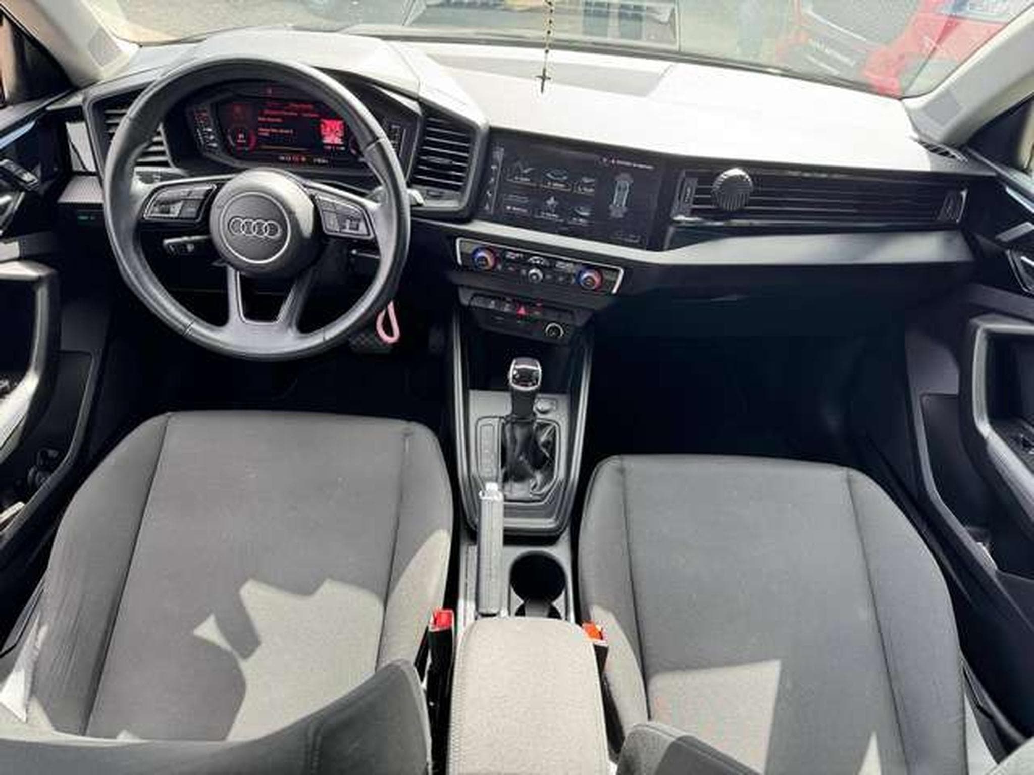 Audi A1 A1 / BVA / NAVY / VP (2022) - Photo 17