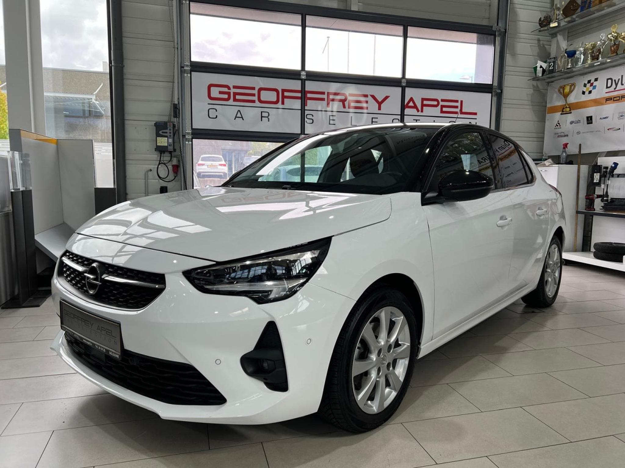 Opel Corsa 1.2 TURBO 130 GS LINE, B.AUTO, LED, VIRTUAL, KAMERA, CARPLAY (2020) - Foto 1