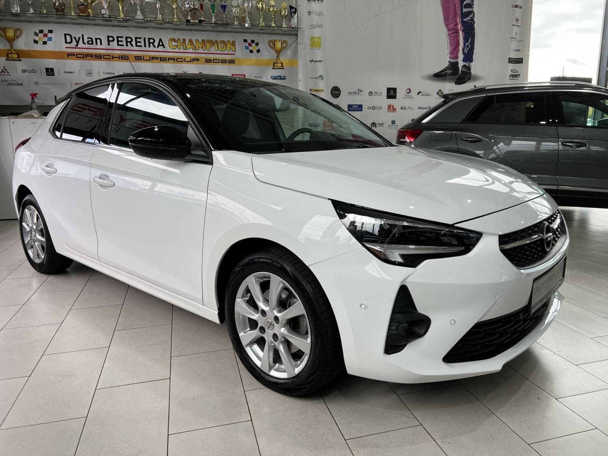 Opel Corsa 1.2 TURBO 130 GS LINE, B.AUTO, LED, VIRTUAL, KAMERA, CARPLAY (2020) - Foto 4