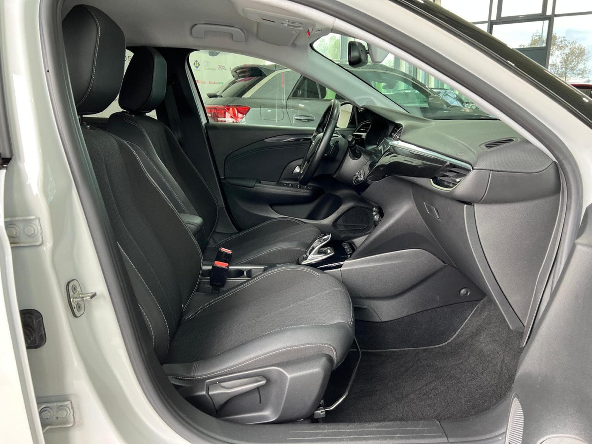 Opel Corsa 1.2 TURBO 130 GS LINE, B.AUTO, LED, VIRTUAL, KAMERA, CARPLAY (2020) - Foto 6