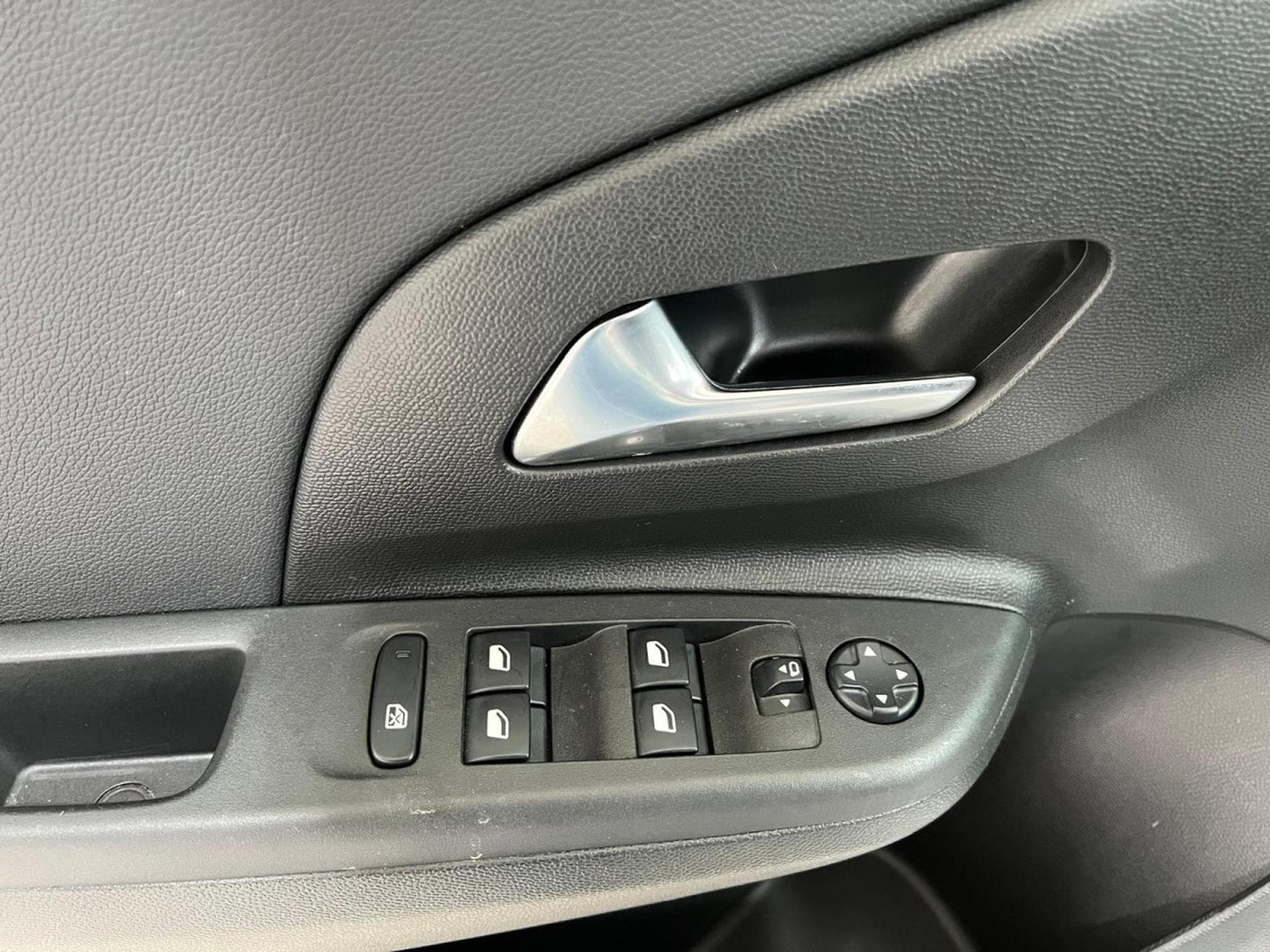 Opel Corsa 1.2 TURBO 130 GS LINE, B.AUTO, LED, VIRTUAL, KAMERA, CARPLAY (2020) - Foto 11