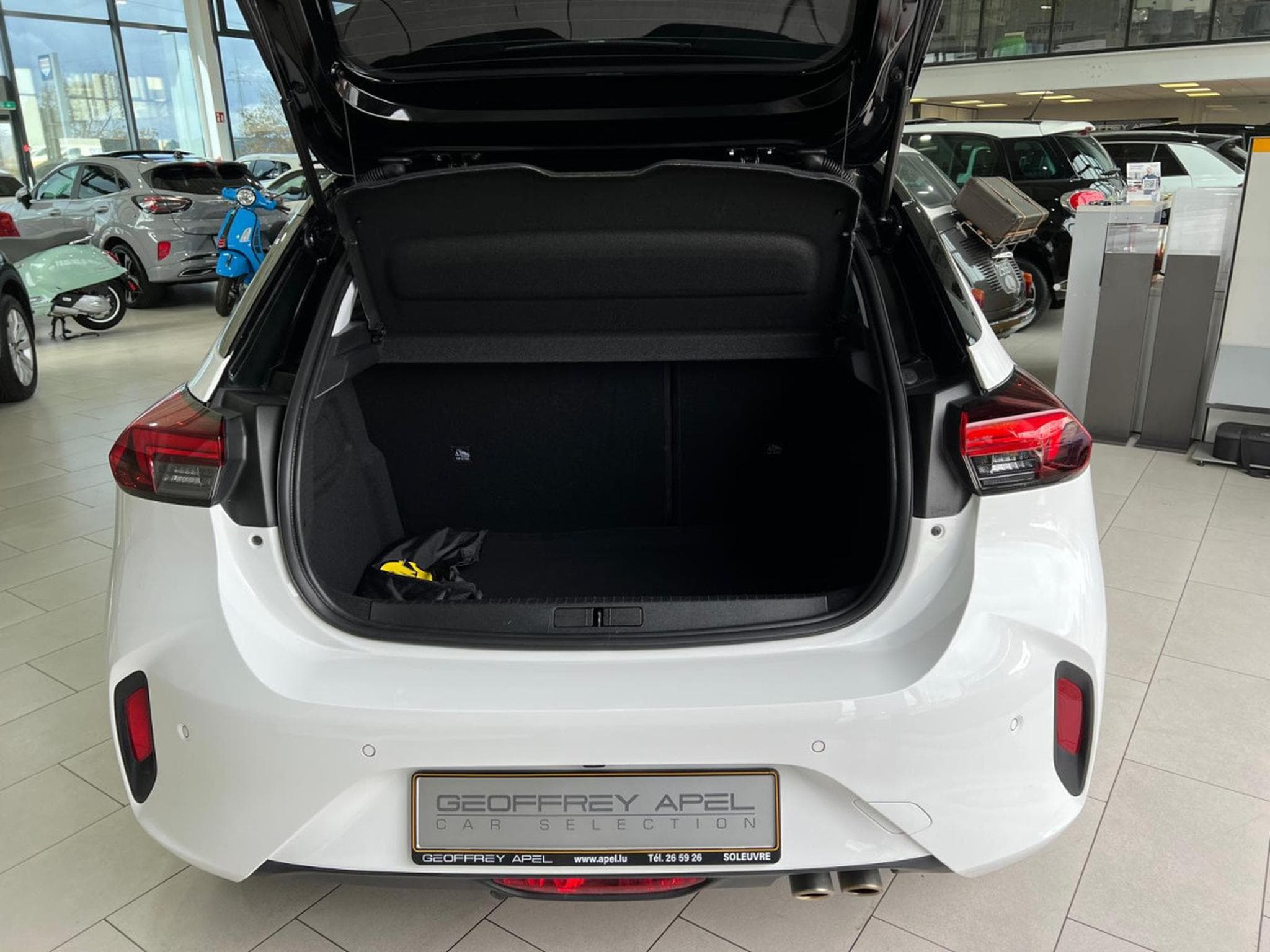 Opel Corsa 1.2 TURBO 130 GS LINE, B.AUTO, LED, VIRTUAL, KAMERA, CARPLAY (2020) - Foto 18