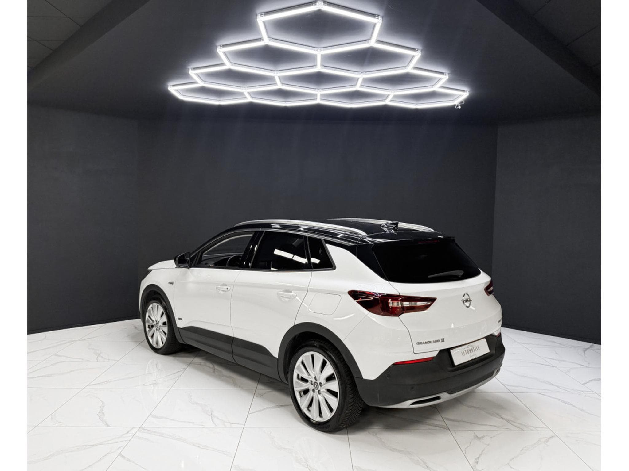 Opel Grandland Hybrid4 300 Ultimate - New service (2020) - Photo 3