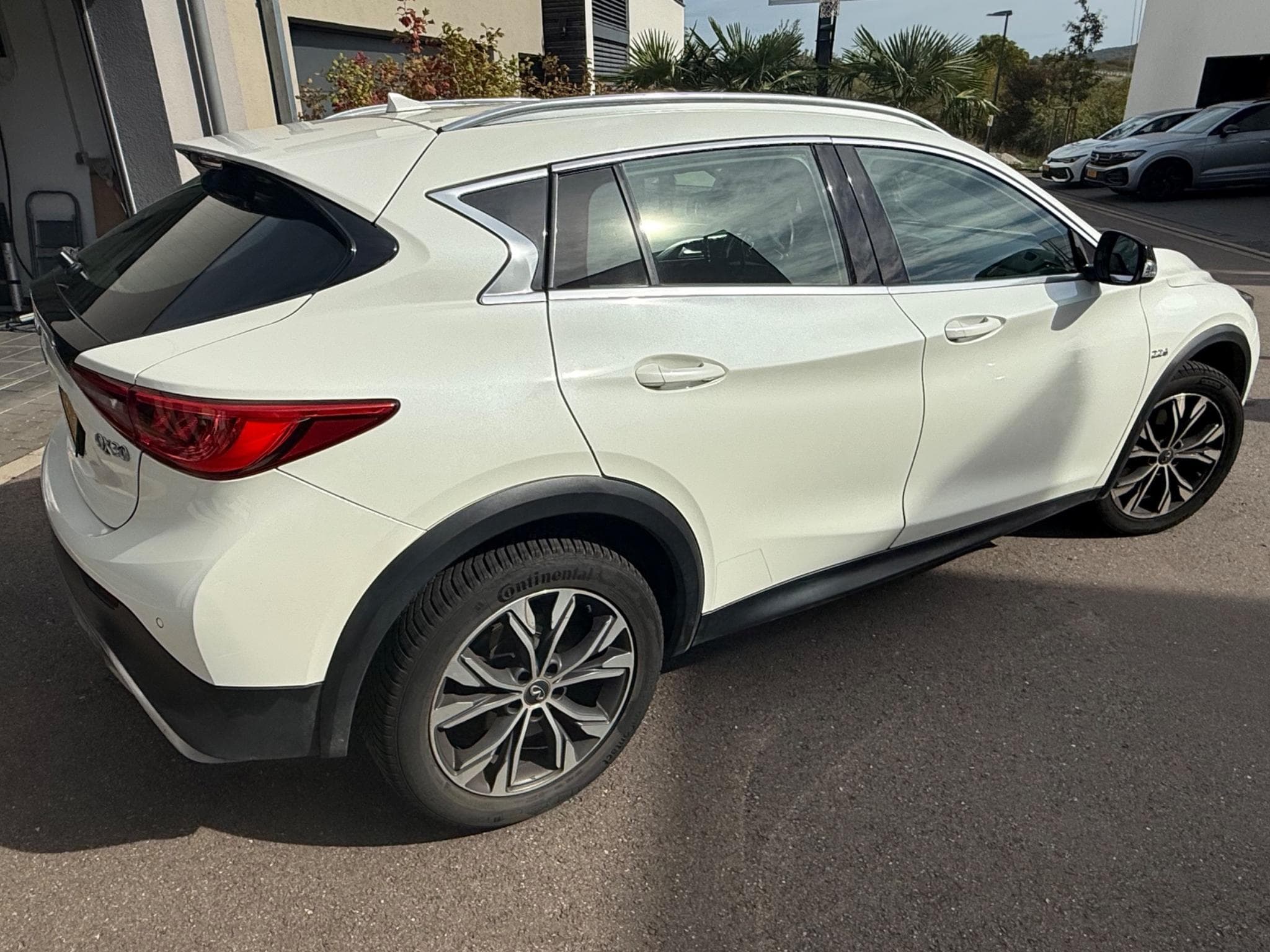 Infiniti QX30 (2016) - Photo 1