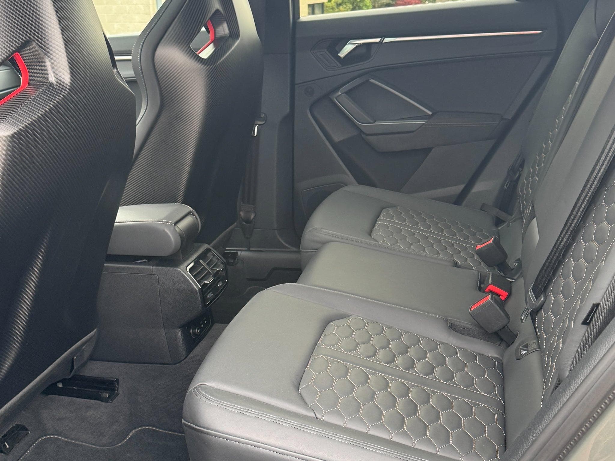 Audi RSQ3 "10 years edition" (2023) - Photo 14