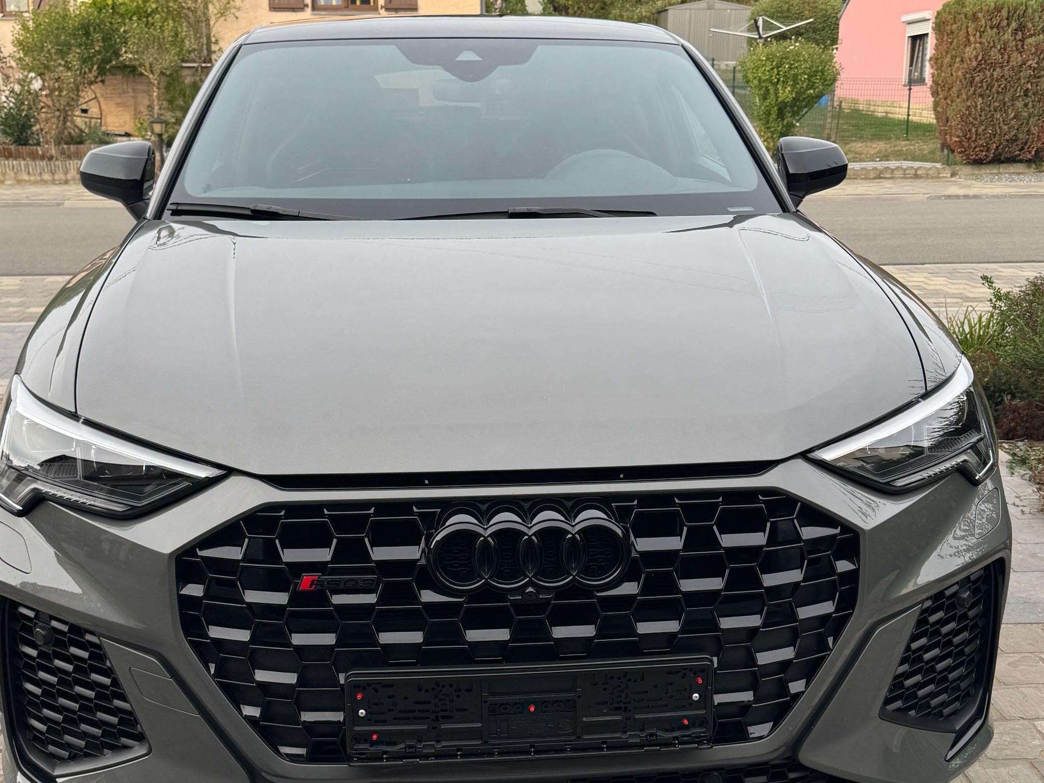 Audi RSQ3 "10 years edition" (2023) - Photo 3