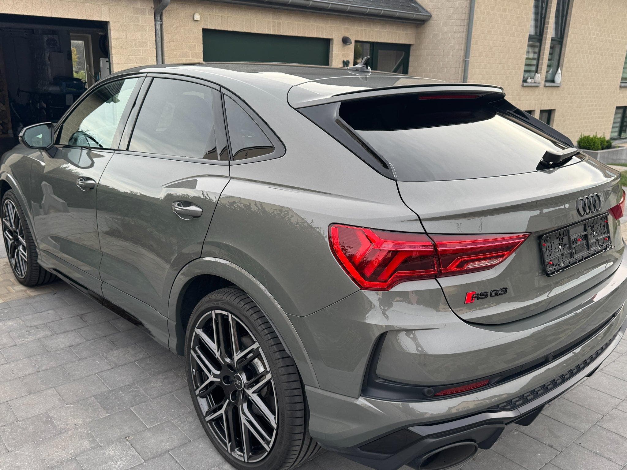 Audi RSQ3 "10 years edition" (2023) - Photo 7