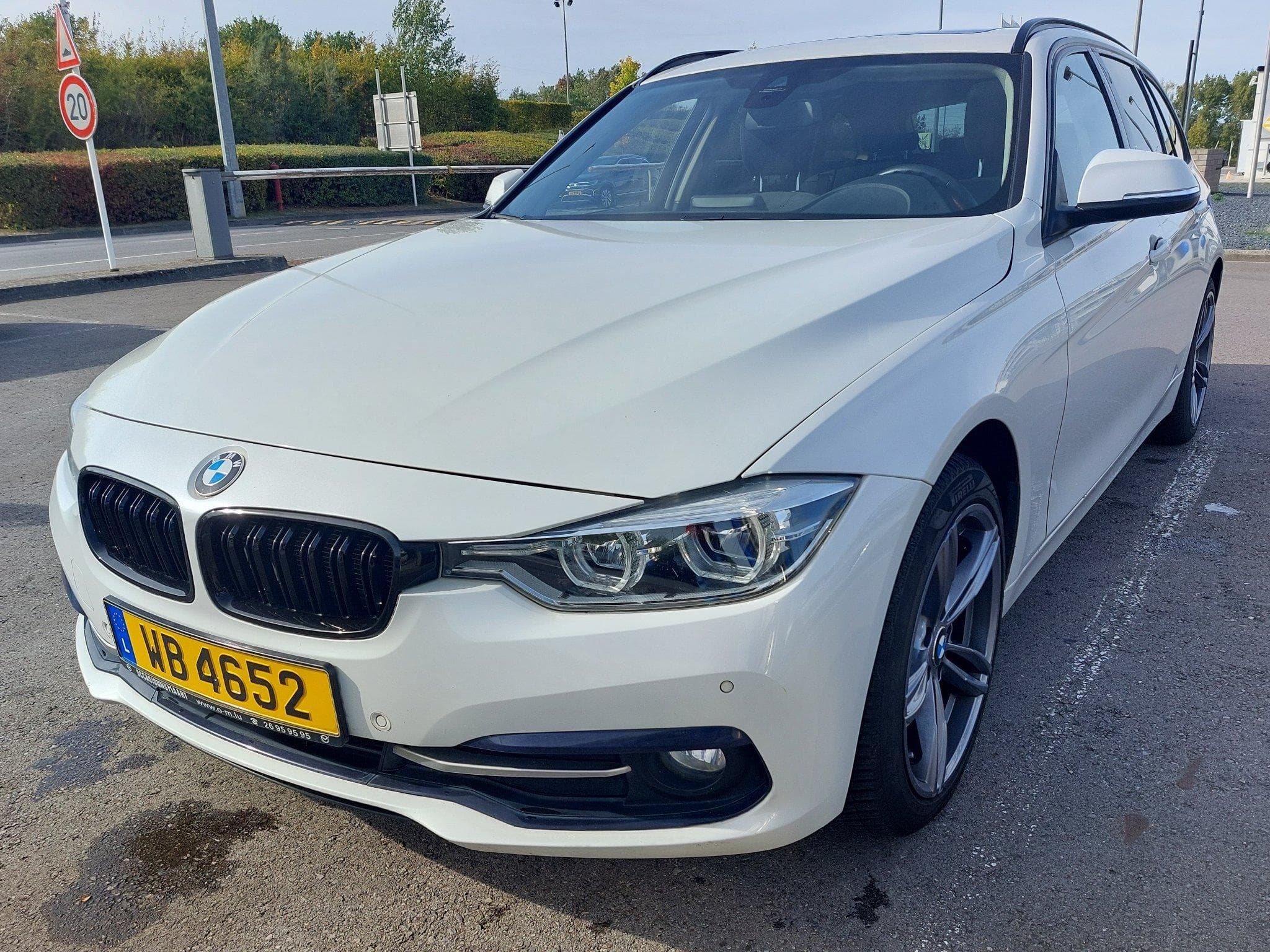 BMW 320 2.0d Touring xDrive Sport-Line (2017) - Photo 4