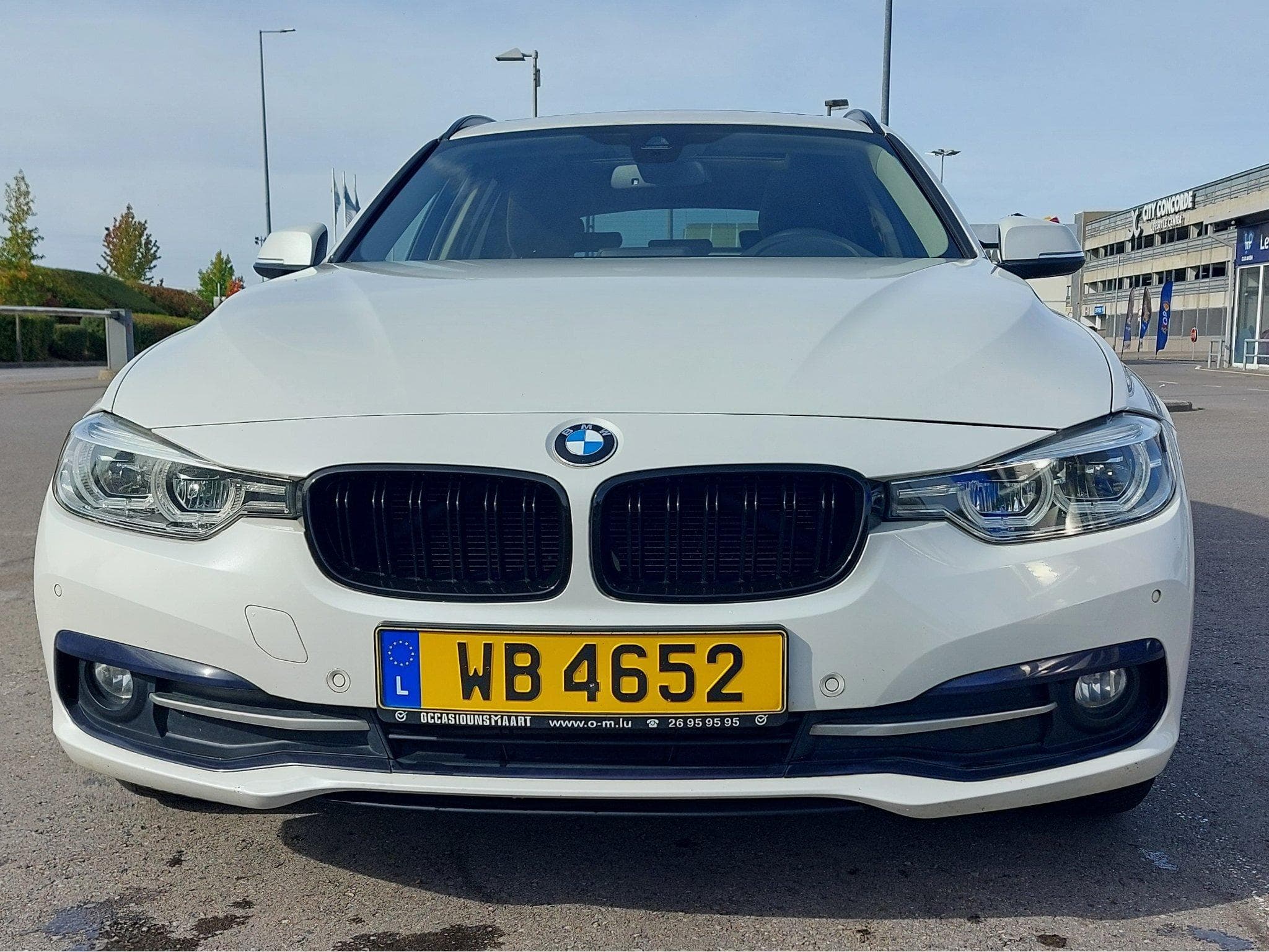 BMW 320 2.0d Touring xDrive Sport-Line (2017) - Photo 5