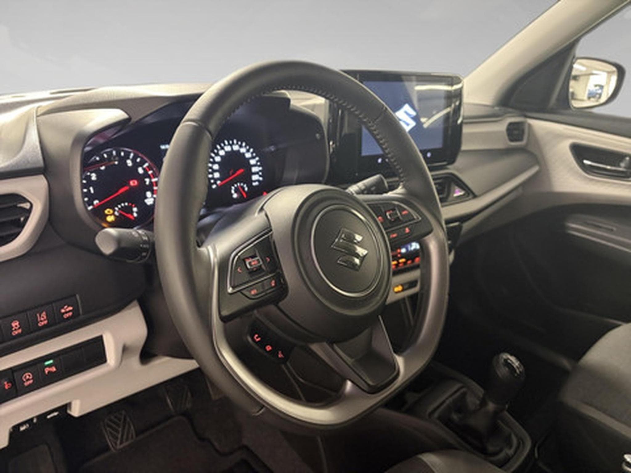 Suzuki Swift 1.2 Grand Luxe + (ISG) (2024) - Photo 7