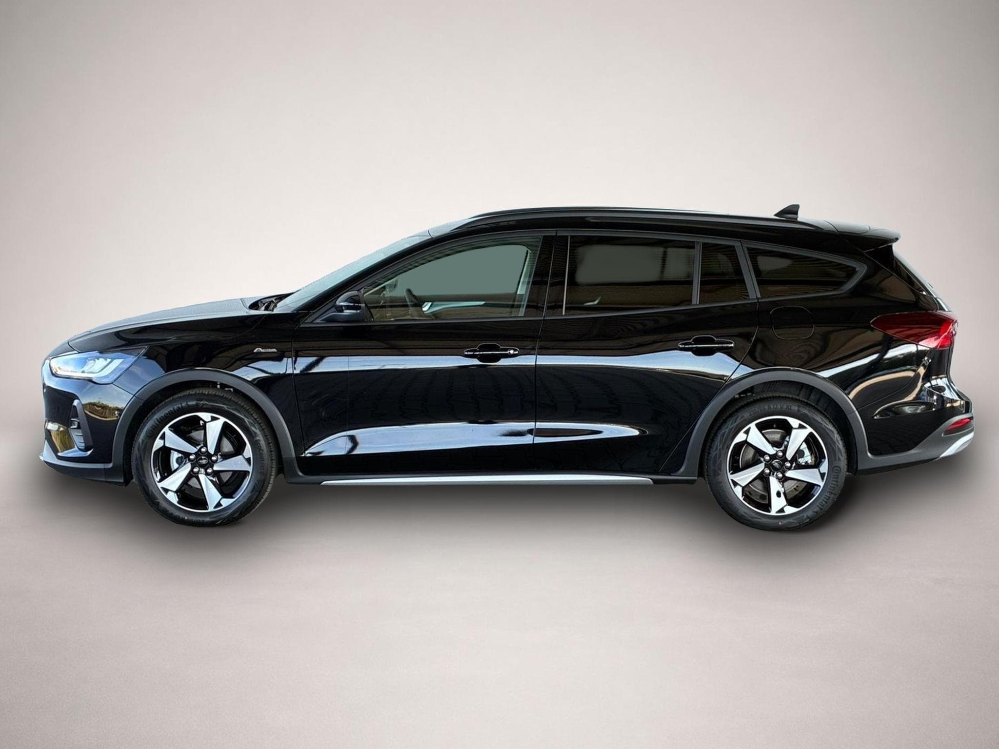 Ford Focus (2025) - Photo 2