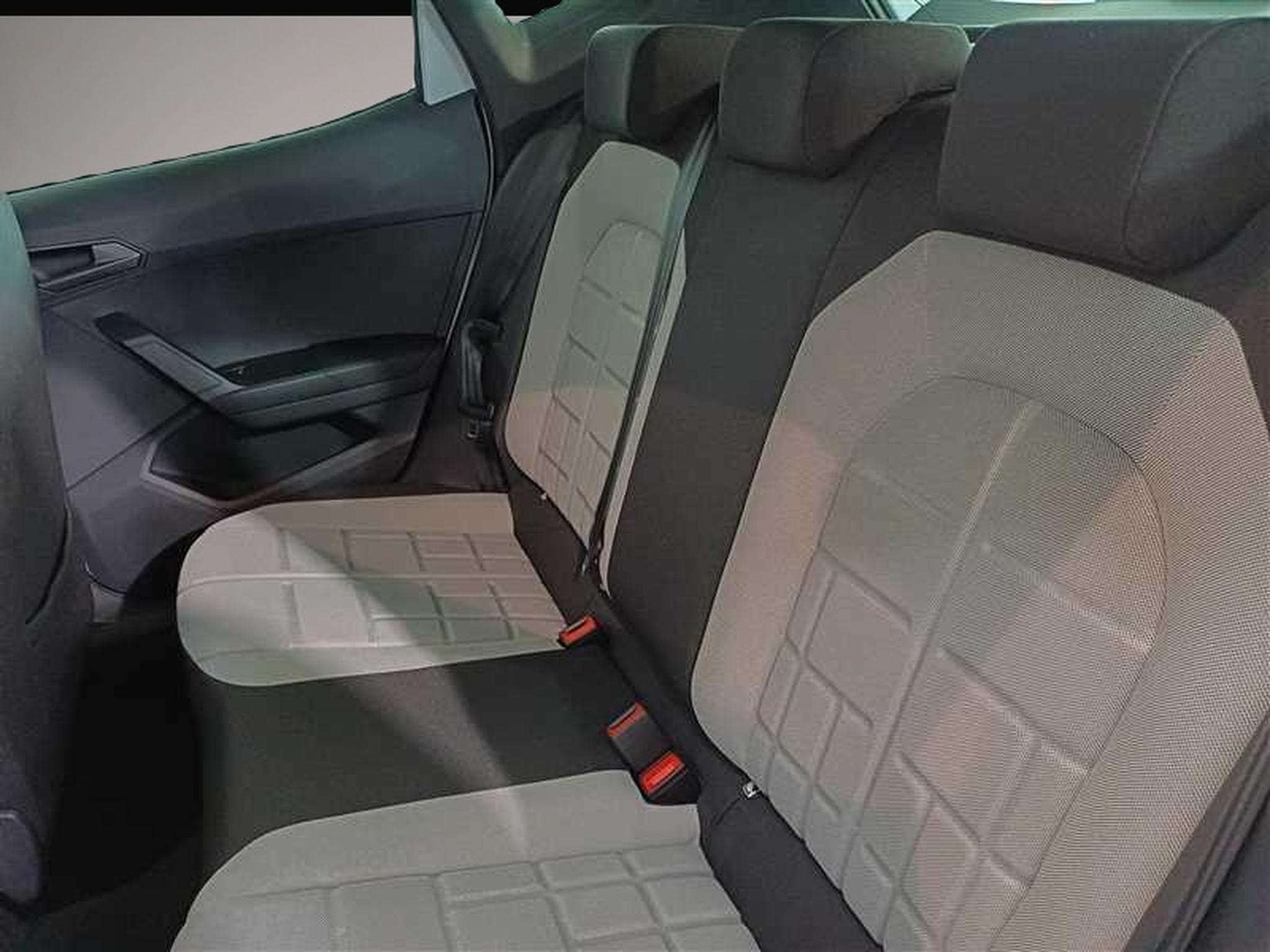 Seat Arona (2026) - Photo 3