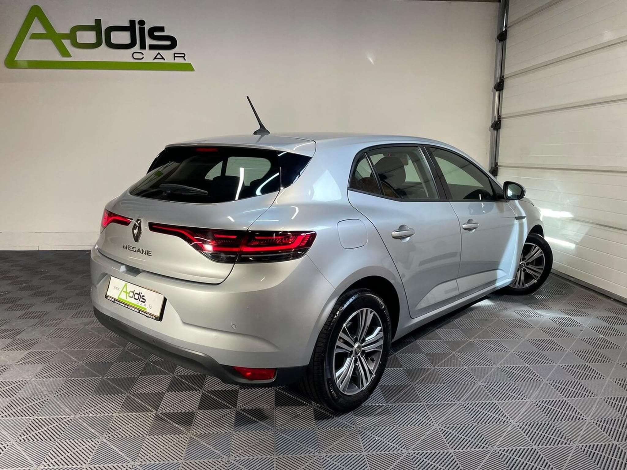 Renault Megane IV 1.3 TCE 140 INTENS CARPLAY (2023) - Foto 2