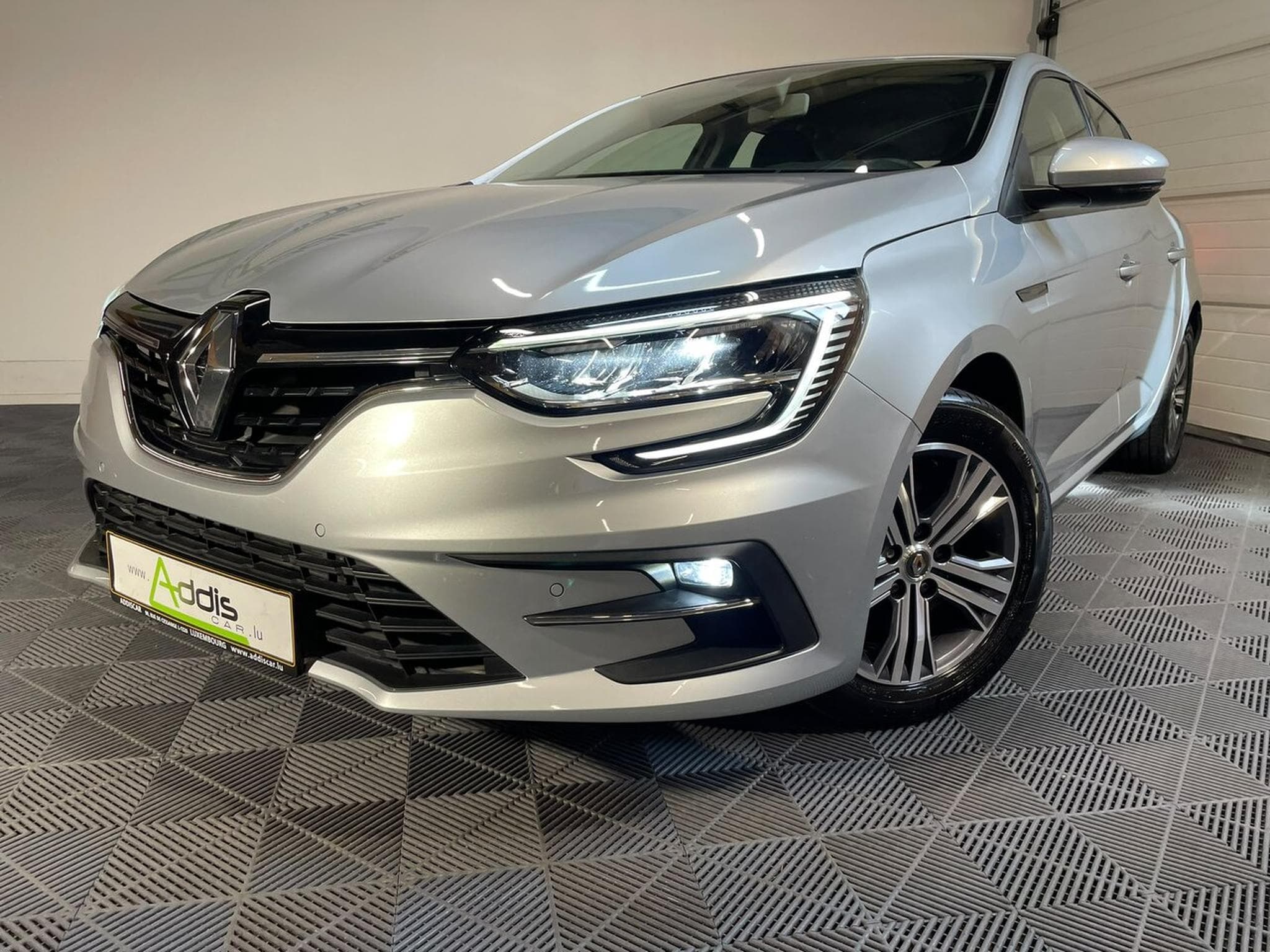 Renault Megane IV 1.3 TCE 140 INTENS CARPLAY (2023) - Foto 13