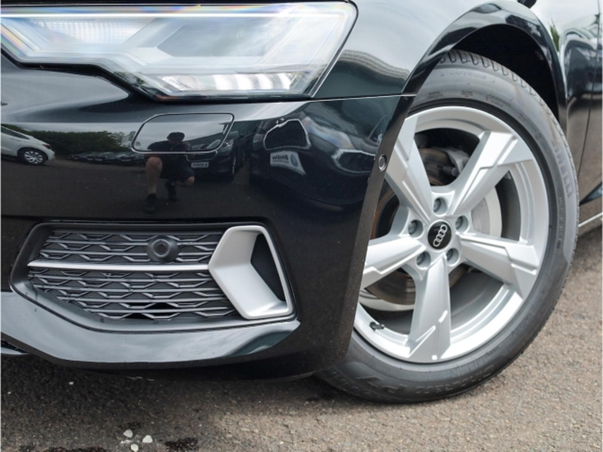 Audi A6 40 TDI Navi Soundsystem 360 Kamera 8 fach bereift (2023) - Foto 4