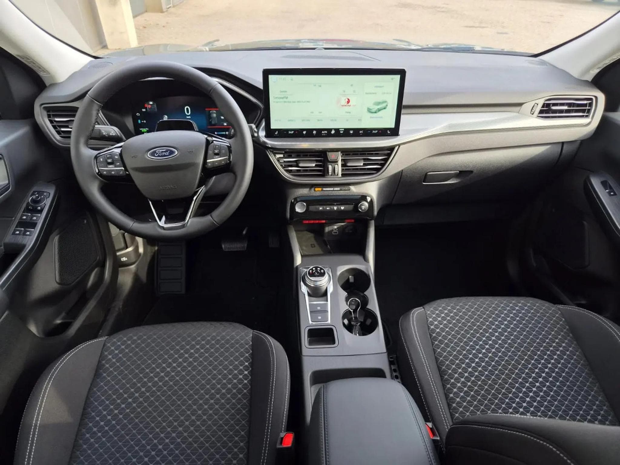 Ford Kuga 2.5 PHEV 243 Auto Titanium (2026) - Foto 9