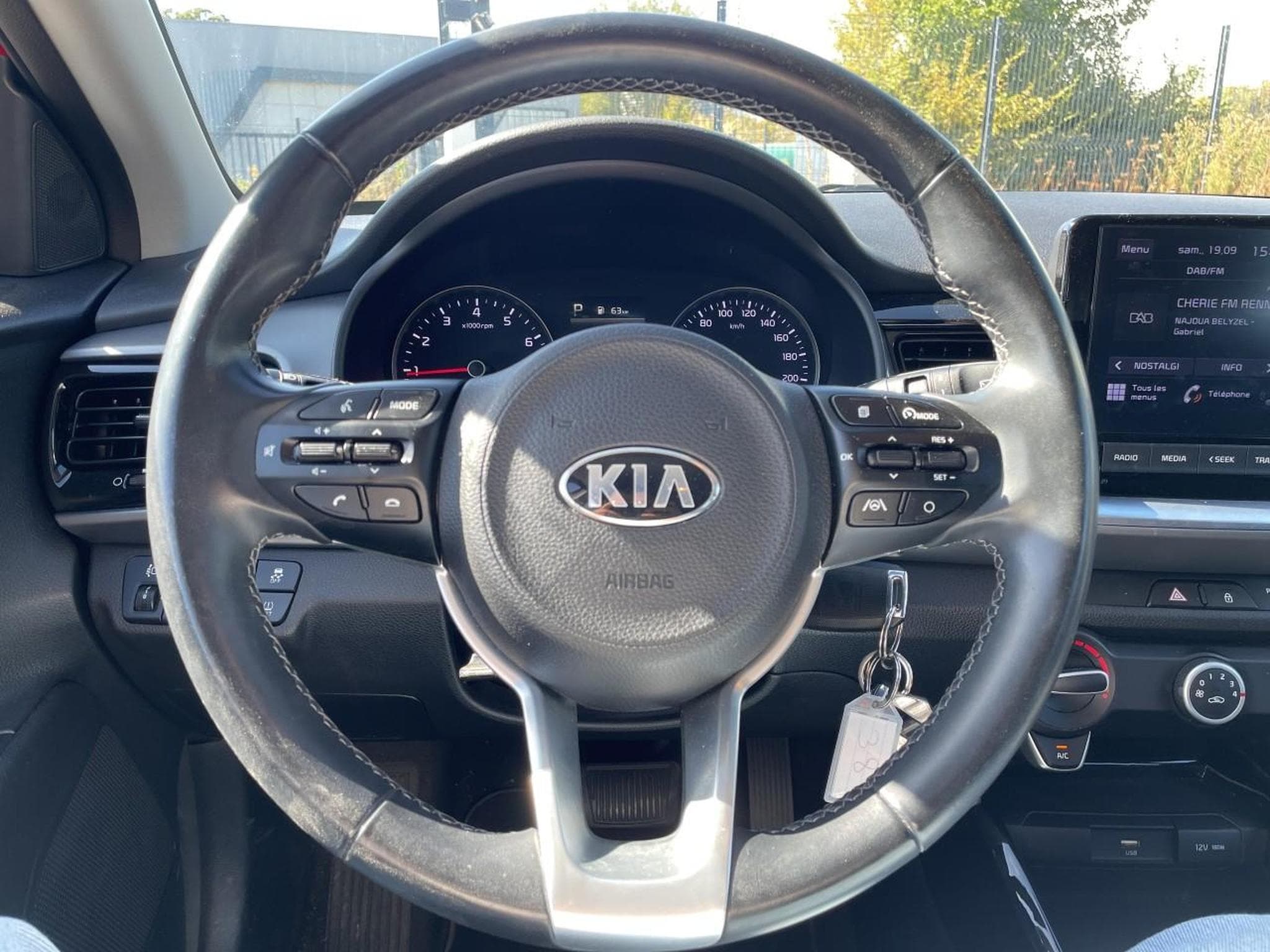 Kia STONIC 1.0 T-GDI 100 ACTIVE DCT7 (2021) - Photo 11