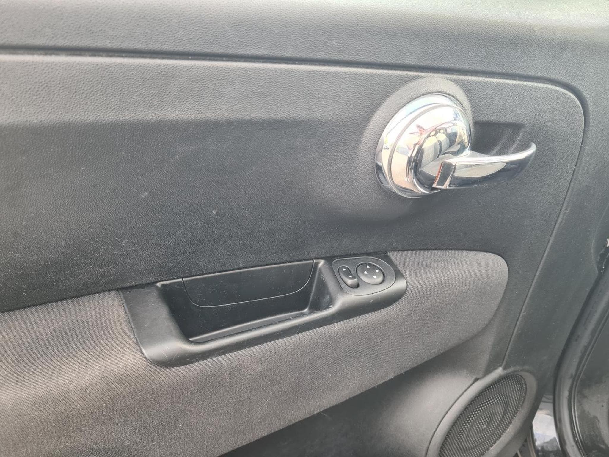 Fiat 500 1.2 8V 69 ECO PACK LOUNGE (2019) - Photo 20