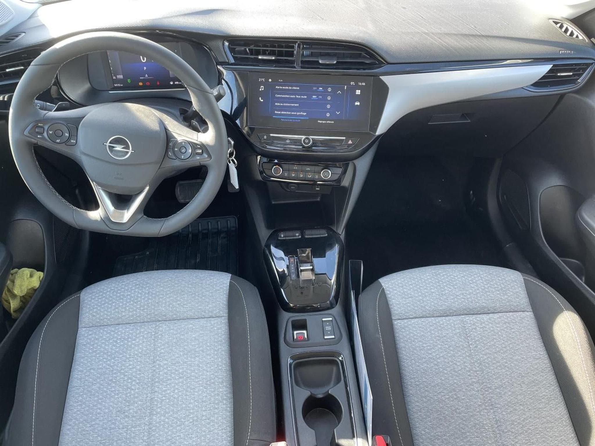Opel CORSA 1.2 TURBO 100 EDITION BVA8 (2025) - Foto 9