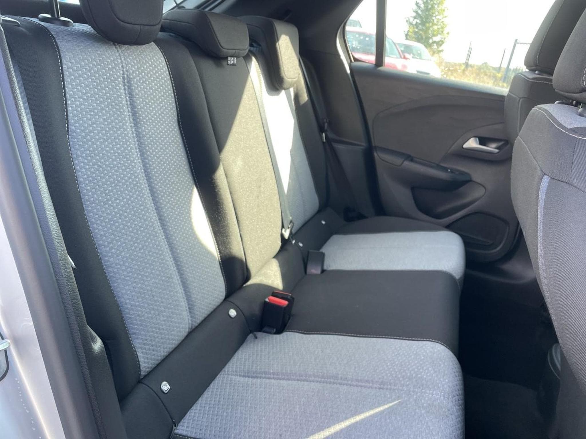 Opel CORSA 1.2 TURBO 100 EDITION BVA8 (2025) - Foto 17