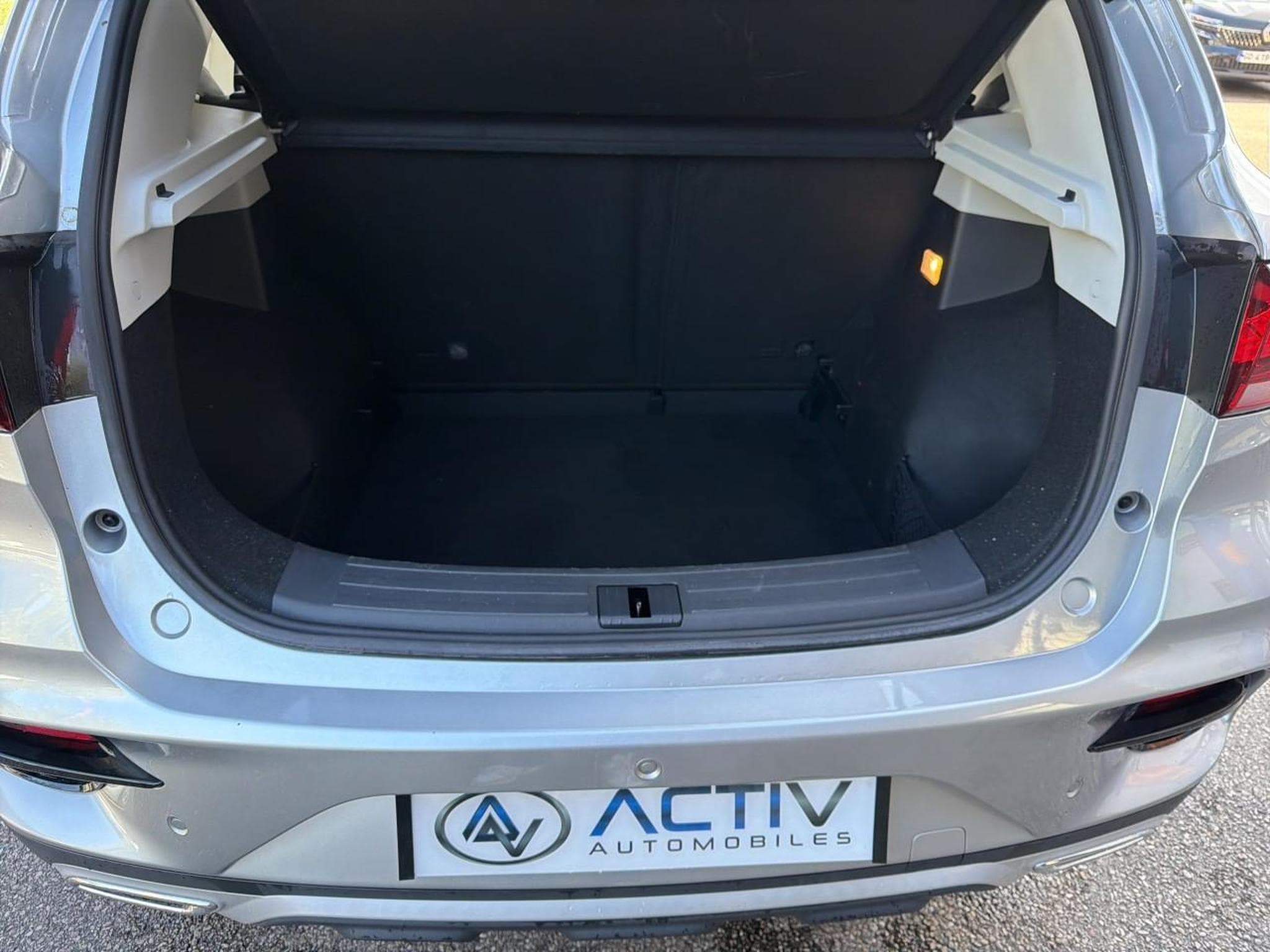 MG ZS 1.5 VTI-TECH 106 LUXURY (2023) - Photo 10