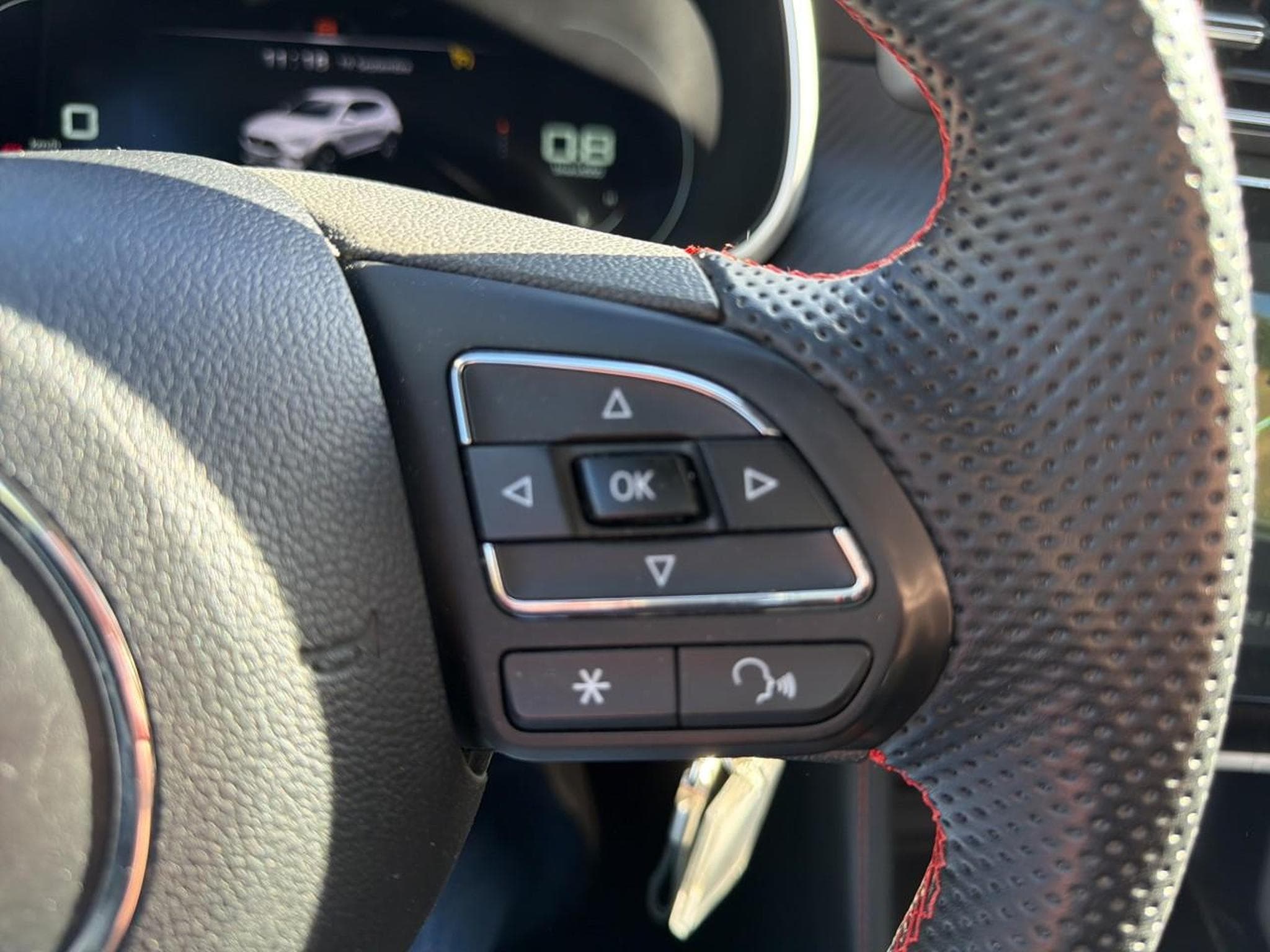 MG ZS 1.5 VTI-TECH 106 LUXURY (2023) - Photo 11