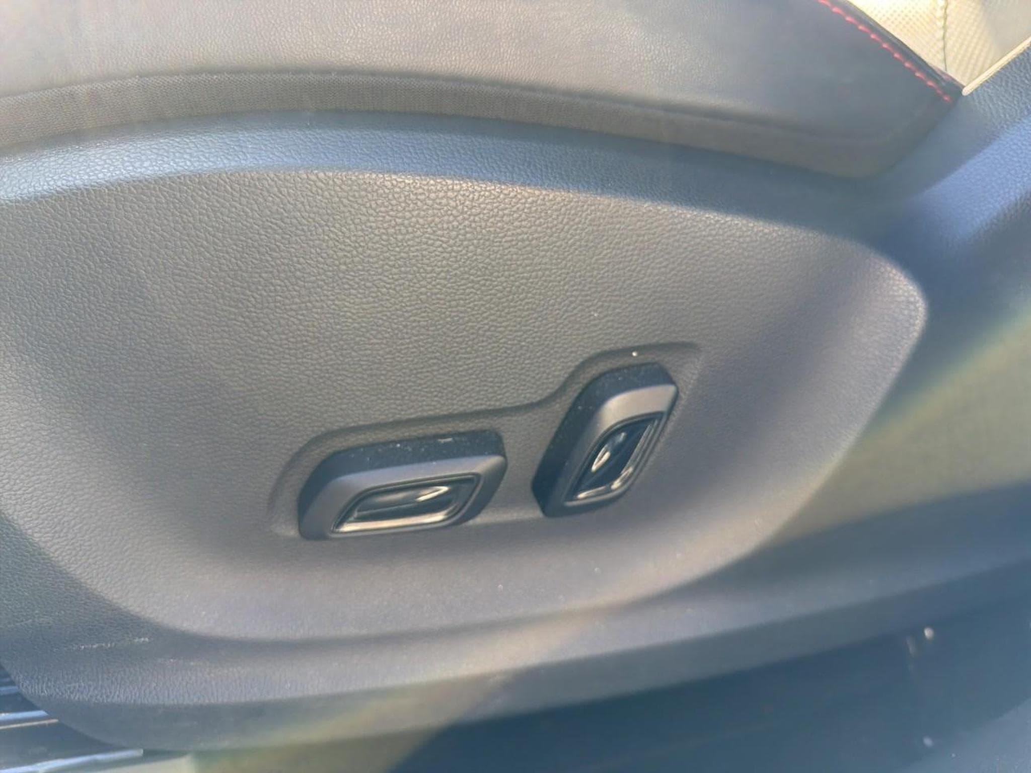 MG ZS 1.5 VTI-TECH 106 LUXURY (2023) - Photo 20