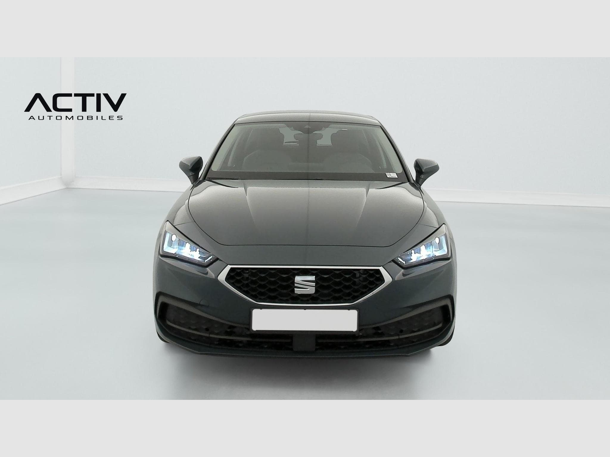Seat Leon 1.5 eTSI Hybrid 115 DSG7 Business (2025) - Photo 2