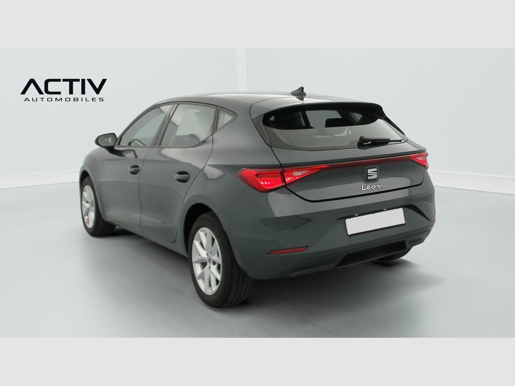 Seat Leon 1.5 eTSI Hybrid 115 DSG7 Business (2025) - Photo 5
