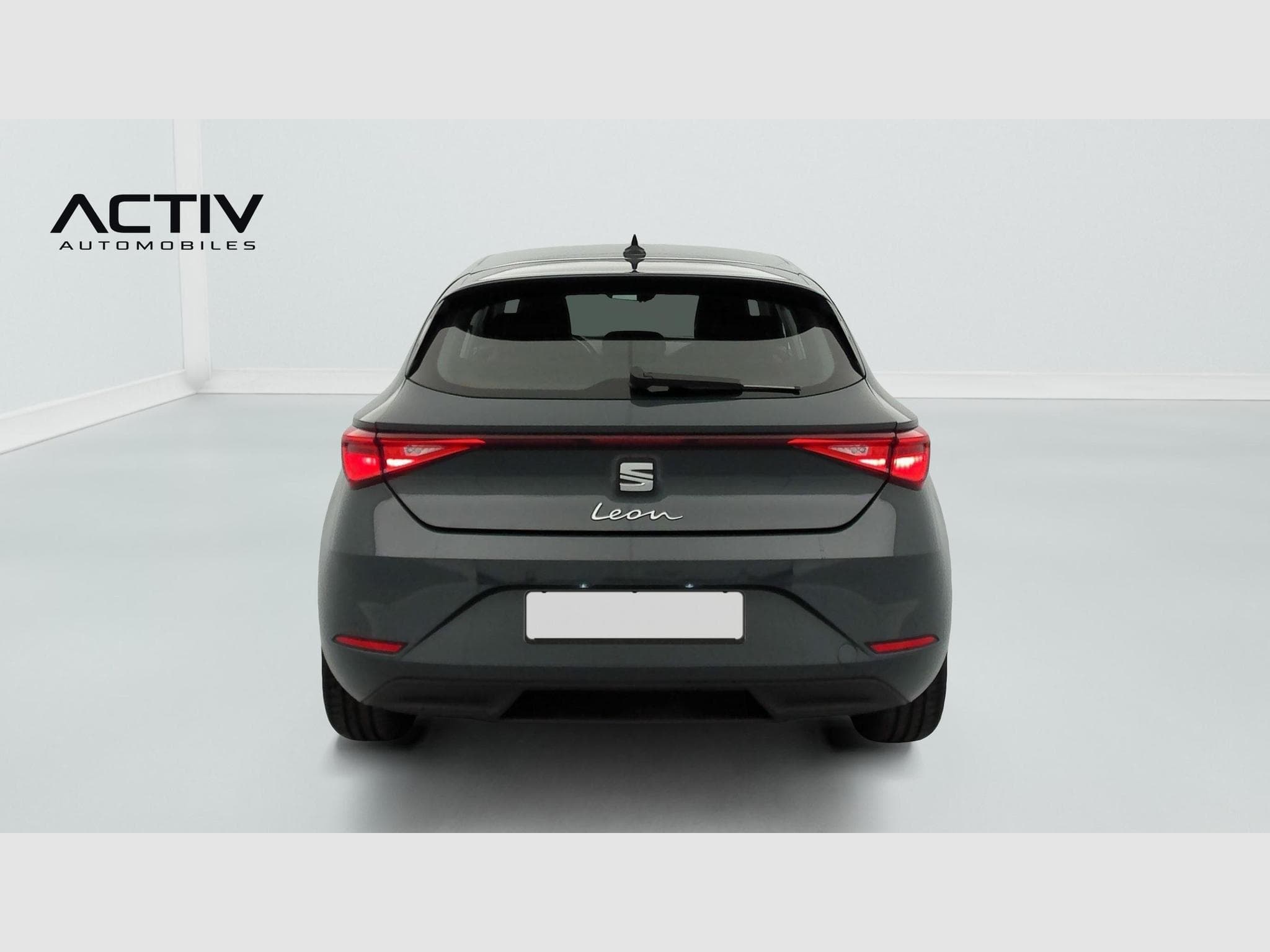 Seat Leon 1.5 eTSI Hybrid 115 DSG7 Business (2025) - Photo 6