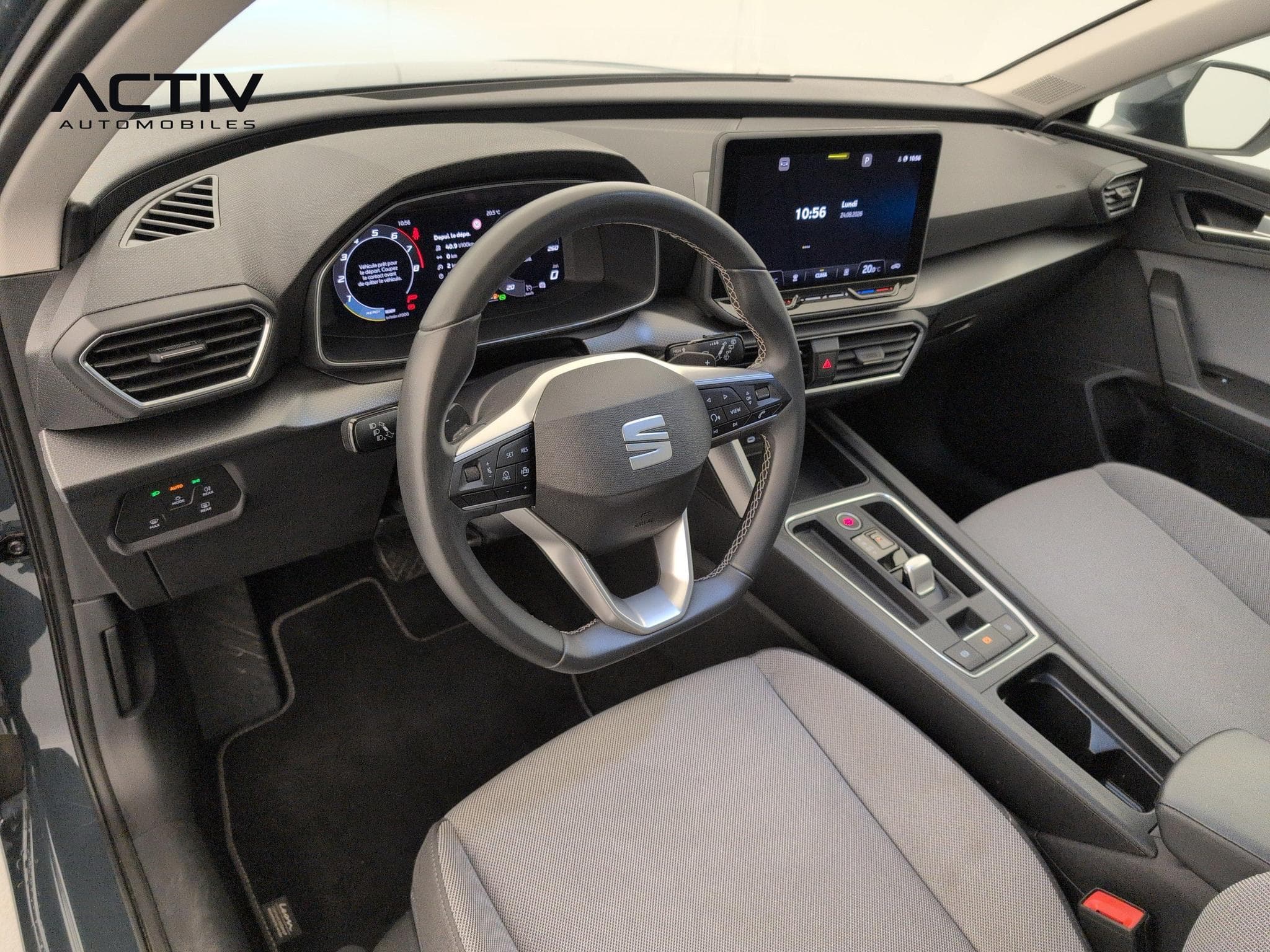 Seat Leon 1.5 eTSI Hybrid 115 DSG7 Business (2025) - Photo 15