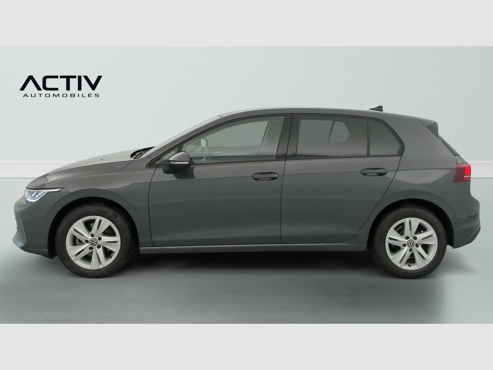 VW Golf VIII 2.0 TDI SCR 115 BVM6 LIFE (2025) - Photo 4