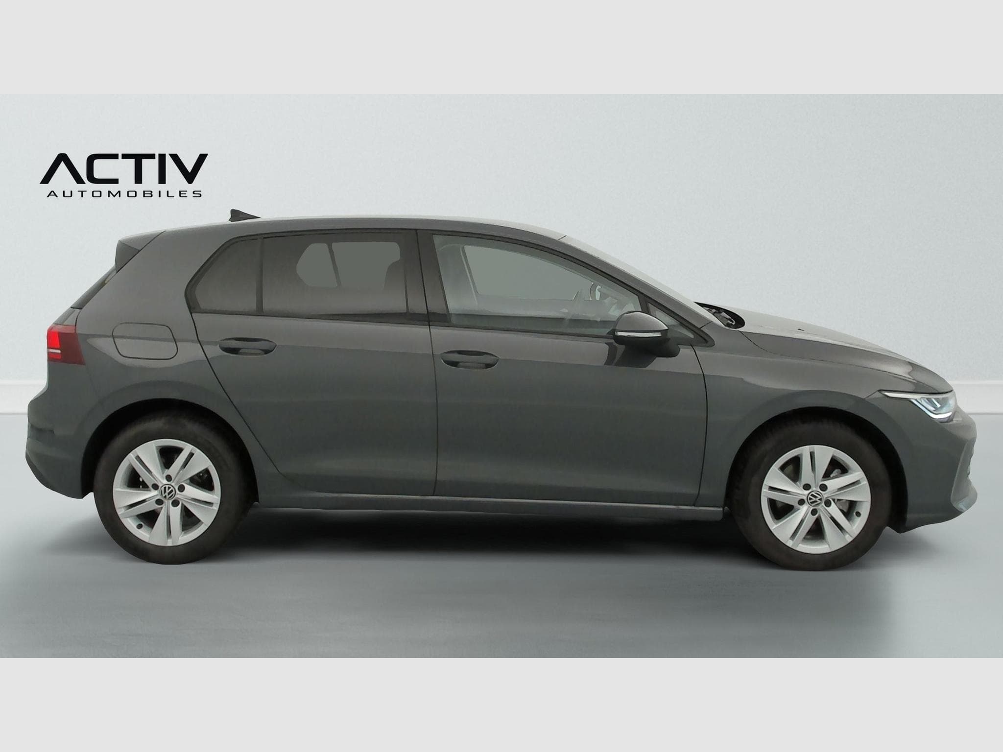VW Golf VIII 2.0 TDI SCR 115 BVM6 LIFE (2025) - Photo 8