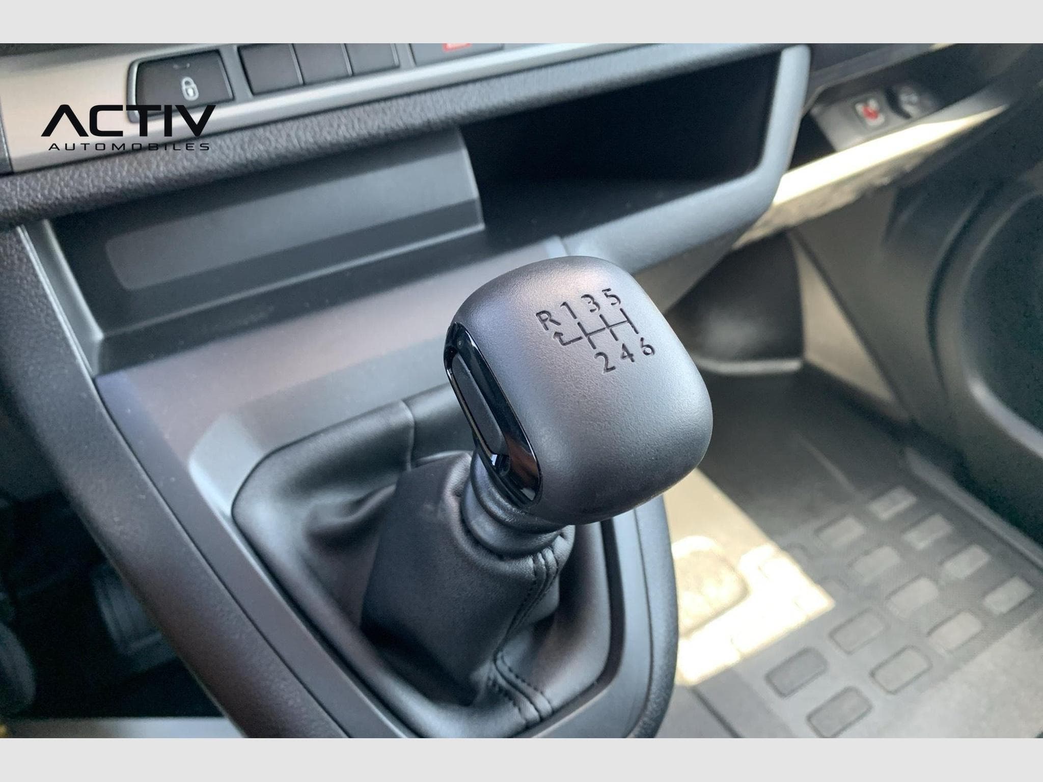 Opel Vivaro Cabine Approf CA FIXE DIESEL 150 CH XL MANUELLE (2026) - Foto 16