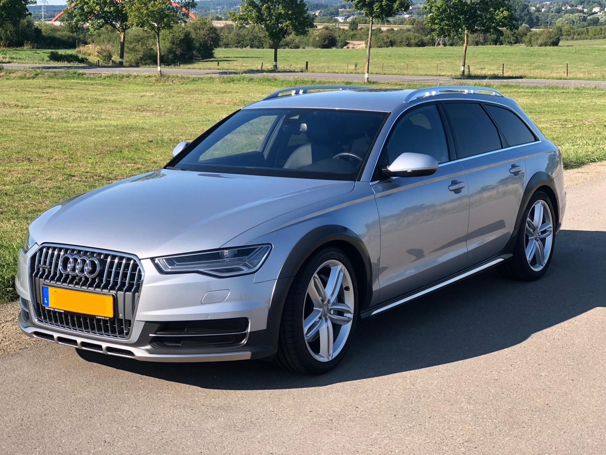 Audi A6 Allroad 3.0 V6 BiTDI 320ch Quattro (2015) - Photo 1