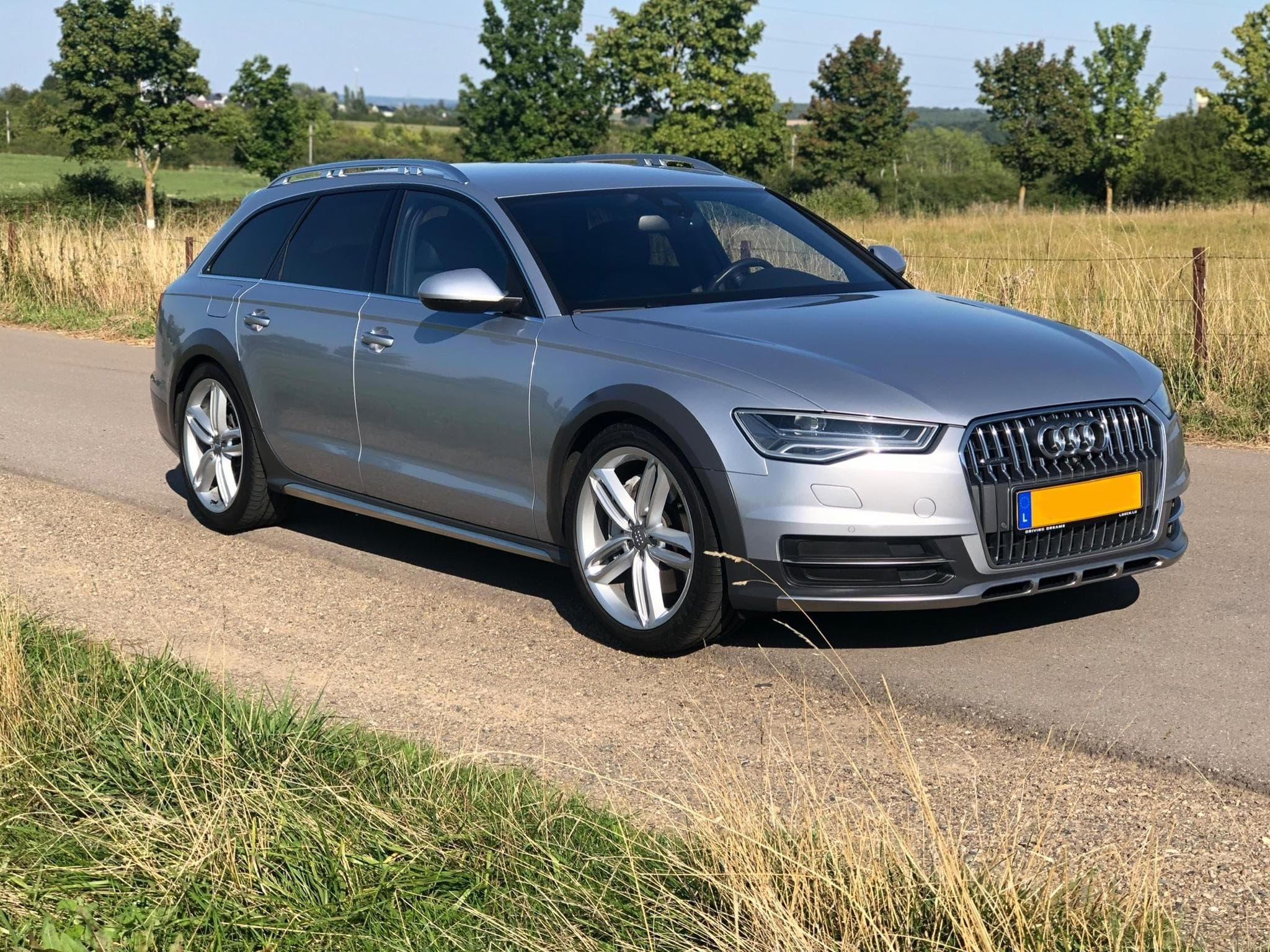Audi A6 Allroad 3.0 V6 BiTDI 320ch Quattro (2015) - Photo 2