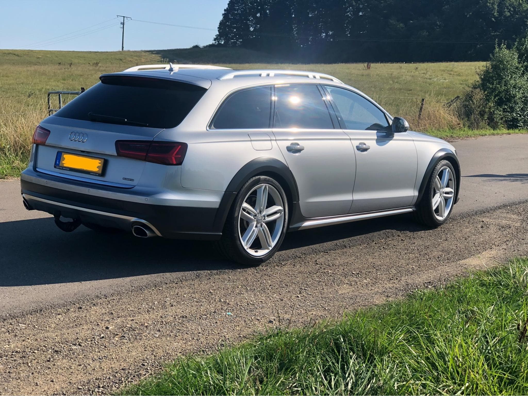 Audi A6 Allroad 3.0 V6 BiTDI 320ch Quattro (2015) - Photo 4