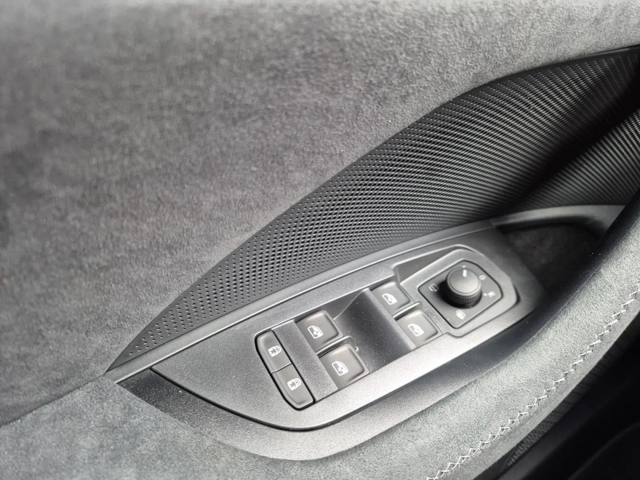 Skoda Kodiaq 1.5 TSi PHEV  DSG 204 Sportline (2026) - Photo 19