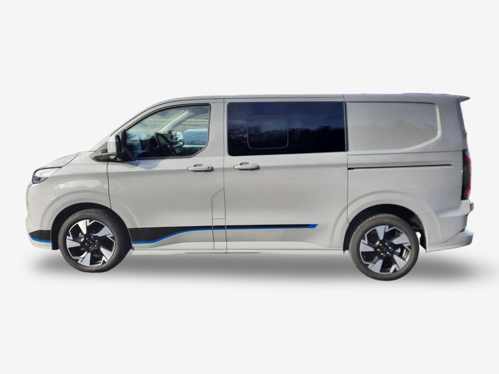 Ford Transit 2.5 Duratec PHEV 232 BVA L1H1 Double Cabine Sport (2026) - Photo 4