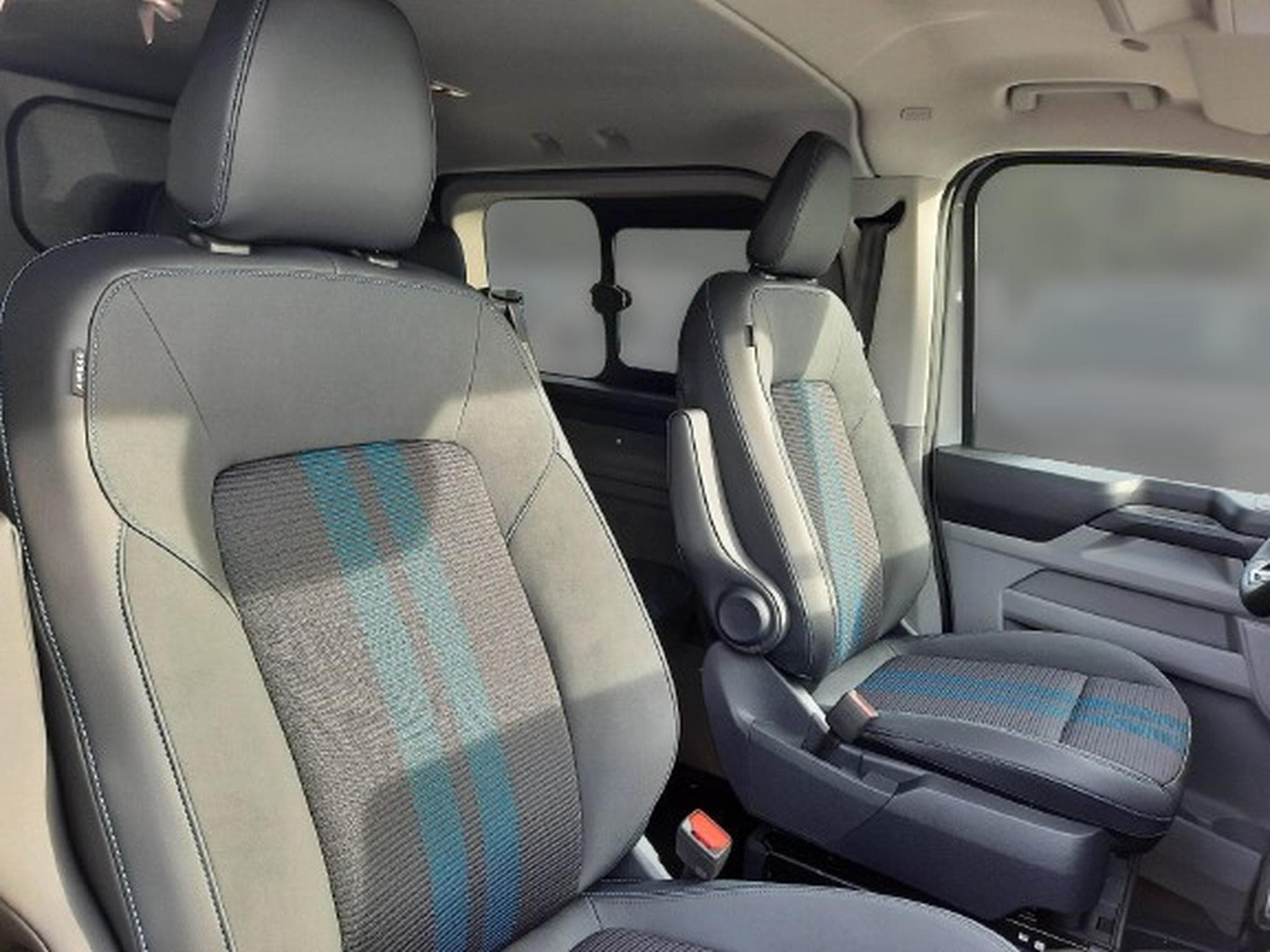Ford Transit 2.5 Duratec PHEV 232 BVA L1H1 Double Cabine Sport (2026) - Photo 12