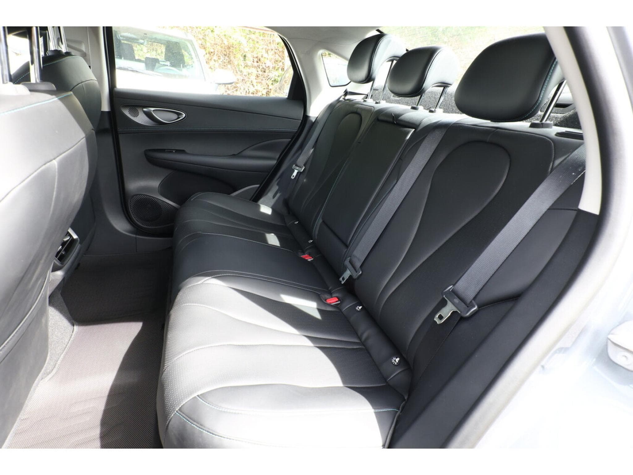 BYD Seal 5 1.5 PHEV 212 Automatique Design (2026) - Foto 10