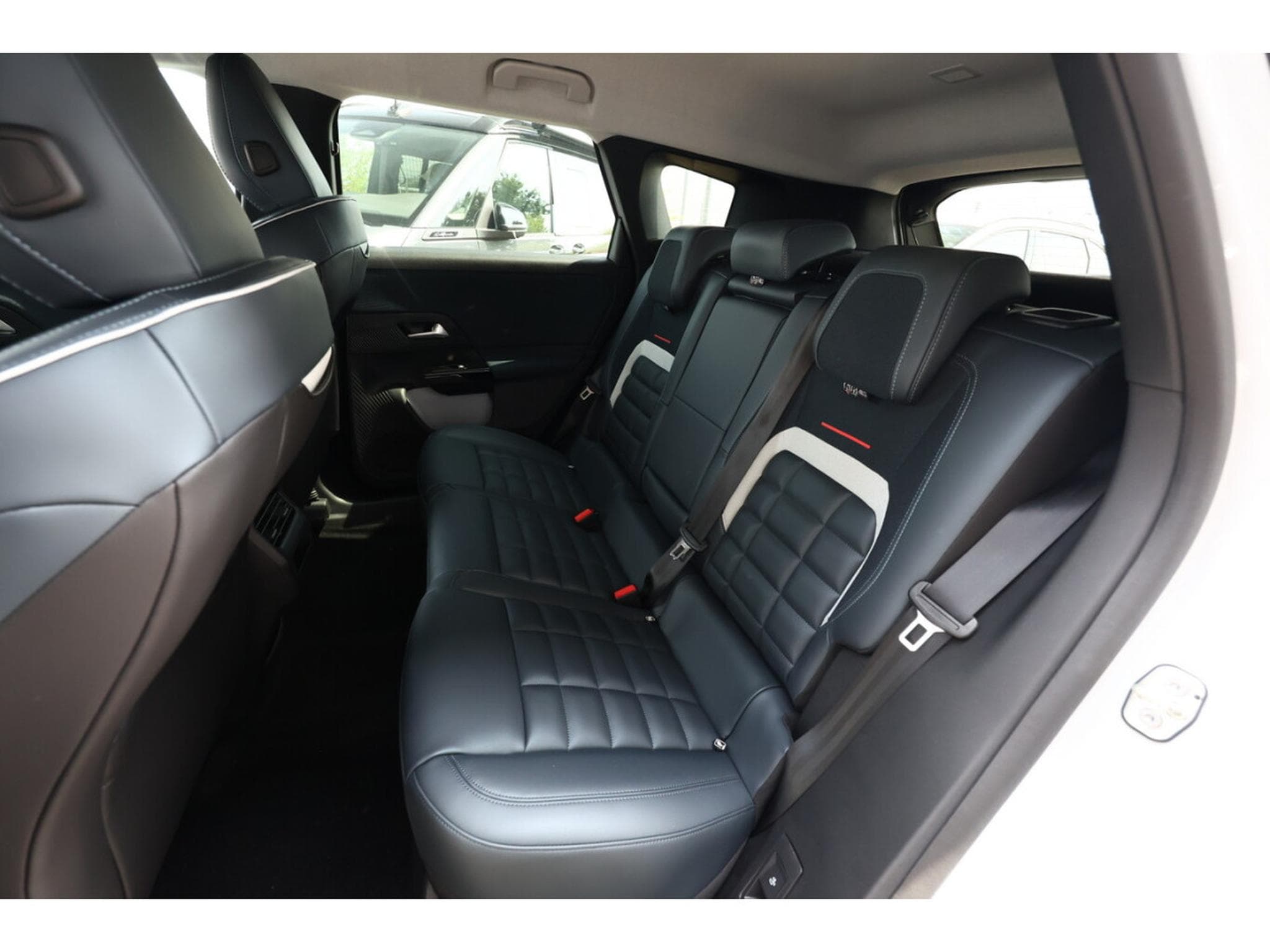 Citroën C5 Aircross 1.2 145 Hybrid Auto Max (2026) - Foto 8