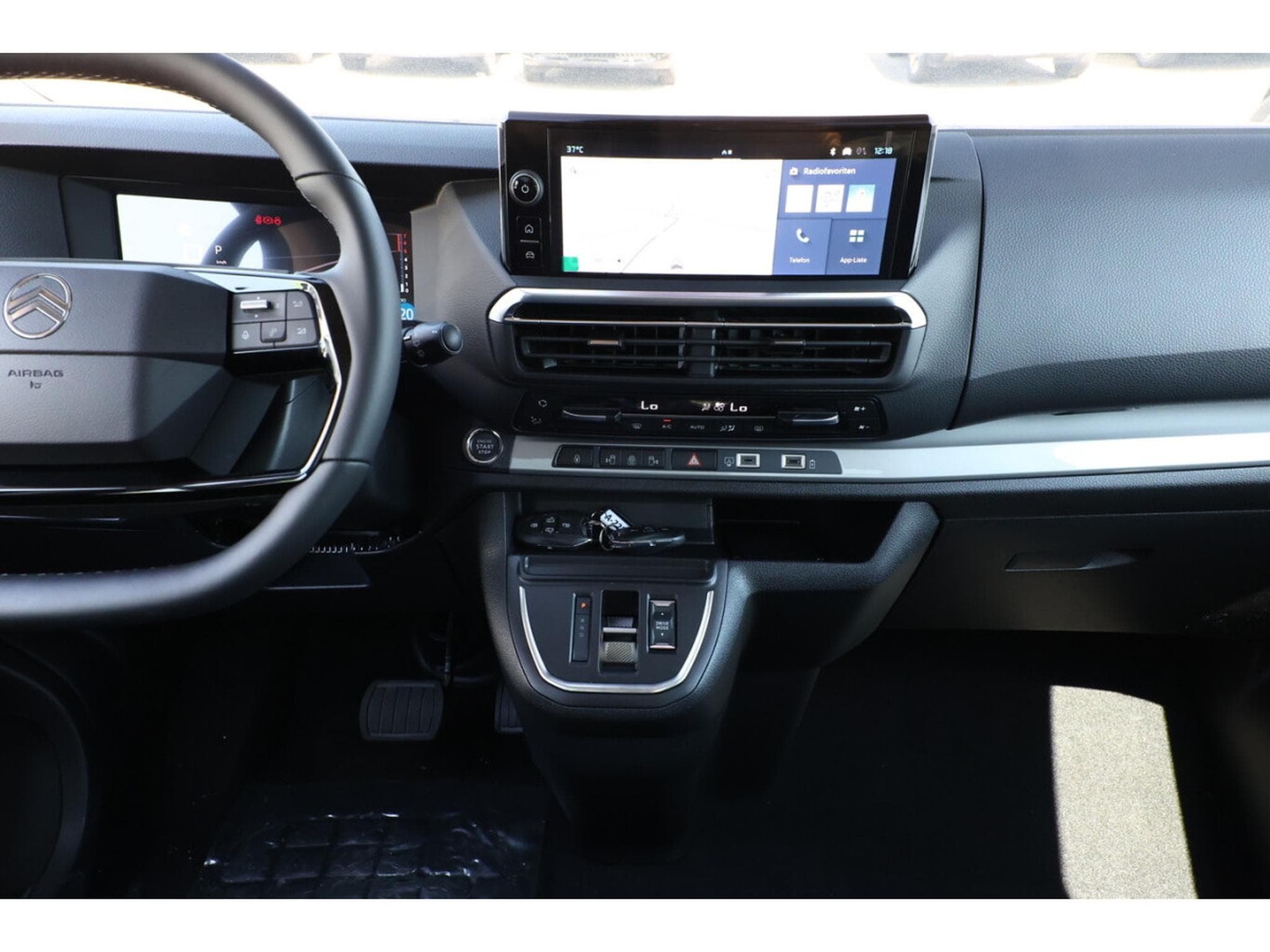 Citroën SpaceTourer 2.2 BlueHDI 180 XL Plus (2026) - Foto 8