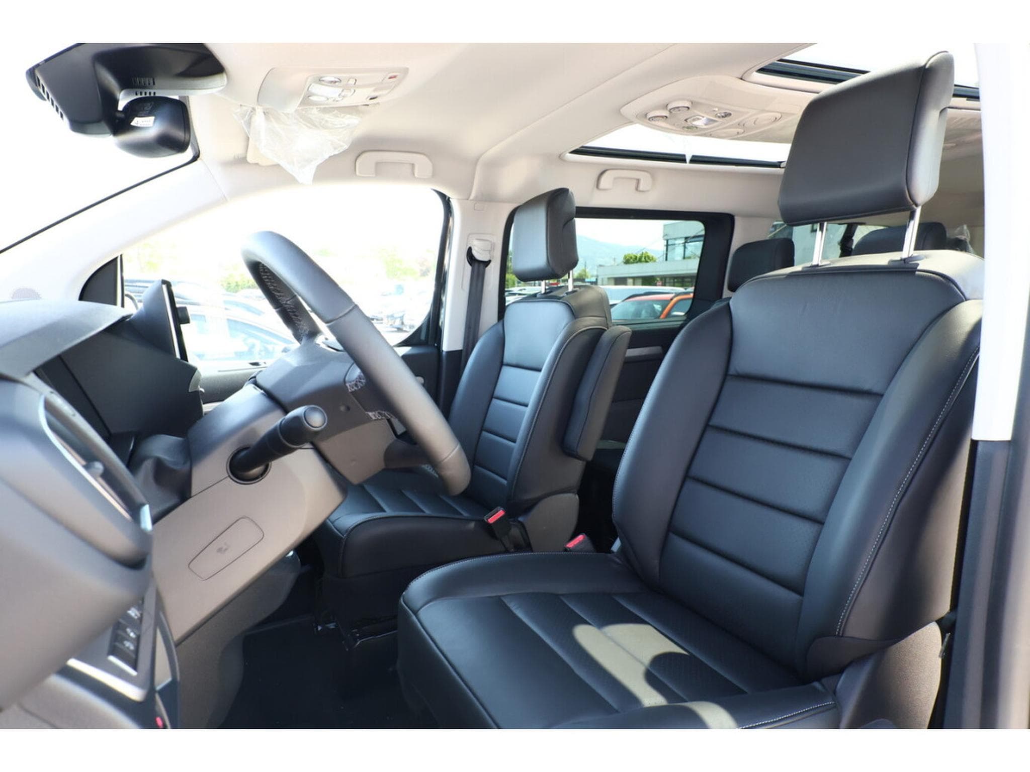 Citroën SpaceTourer 2.2 BlueHDI 180 XL Plus (2026) - Foto 6